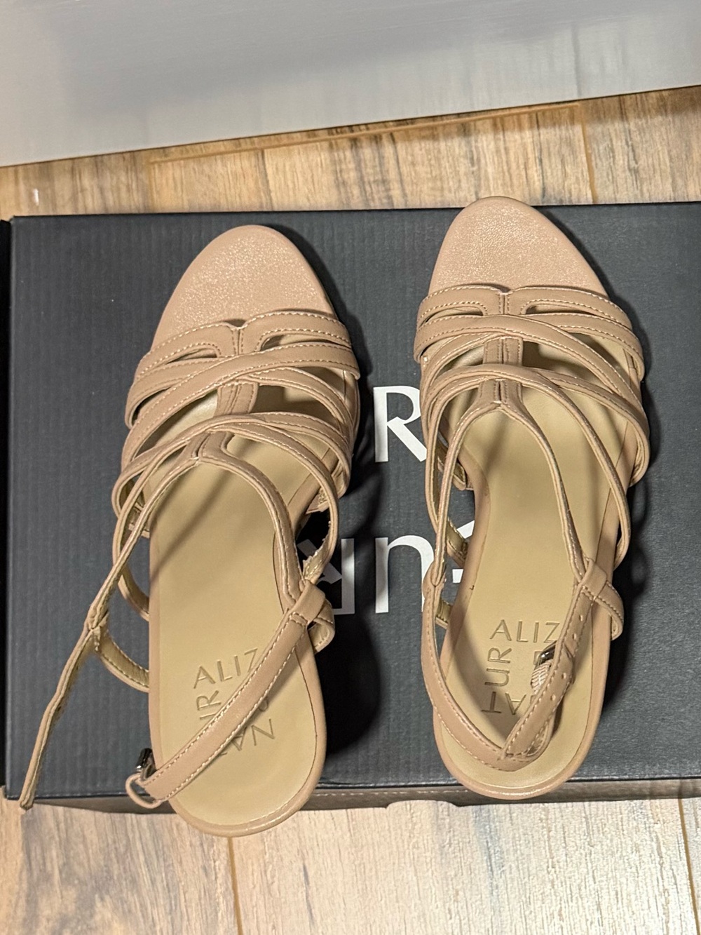 Naturalizer Baylor Strappy Platform Sandals Crème Brûlée Nude Spike Heel Size 6M - Picture 3 of 6